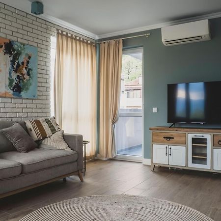 Stylish 1Bd - Free Private Garage Lägenhet Plovdiv Exteriör bild