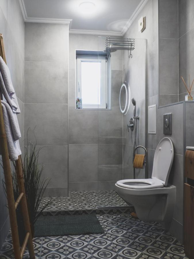 Stylish 1Bd - Free Private Garage Lägenhet Plovdiv Exteriör bild
